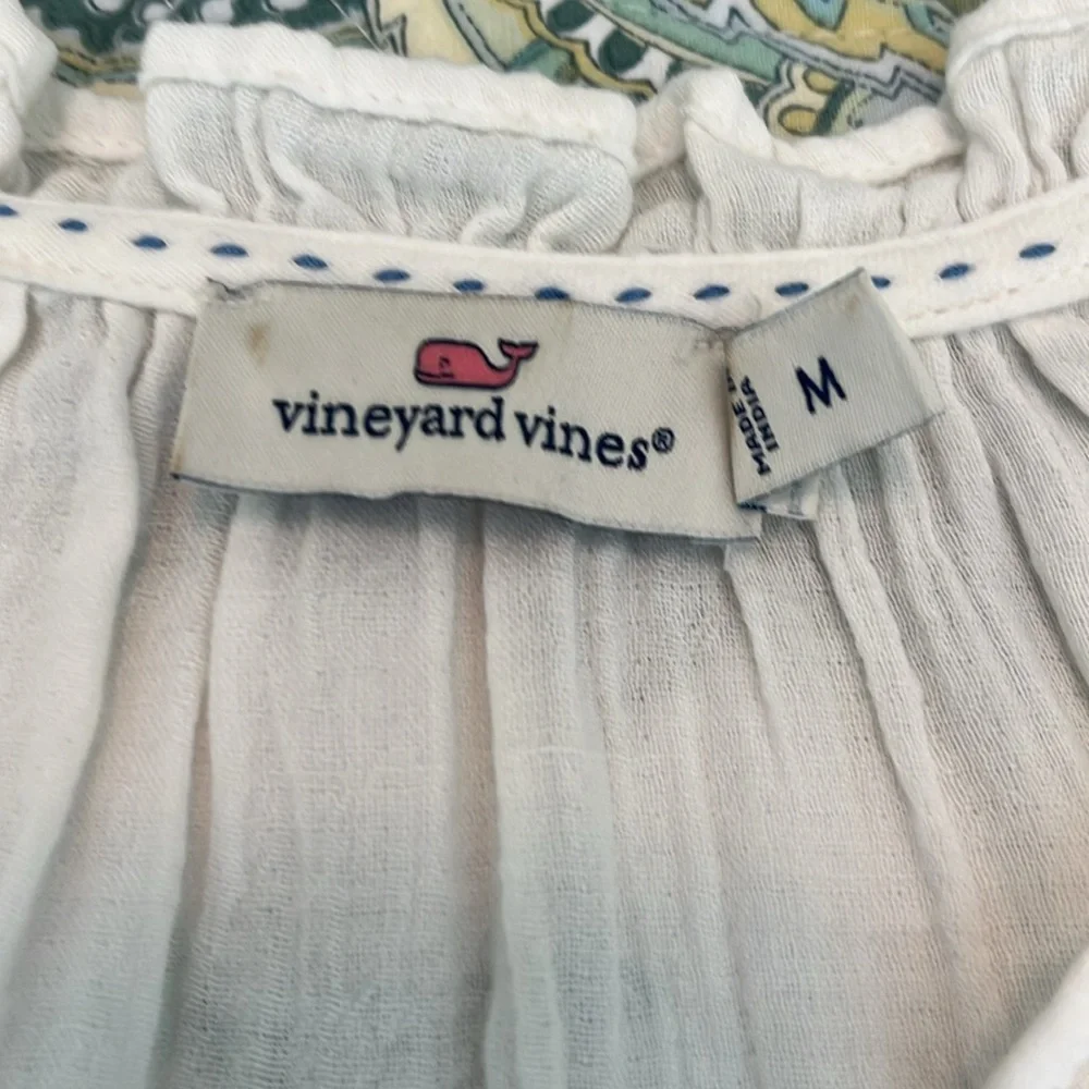 Vineyard Vines white top w/ tie up, size M. - Picture 4 of 7